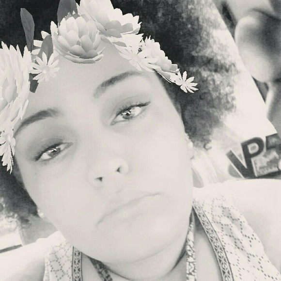 πMeet the posher, Mae!π - Picture 2 of 4